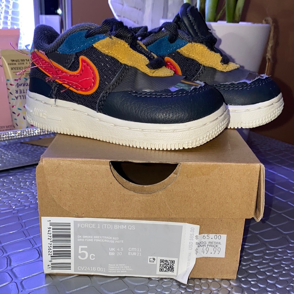 Nike Force 1 BHM QS